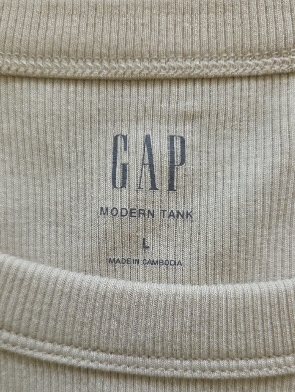 6 GAP or Old Navy Tanks - Picture 4 of 11